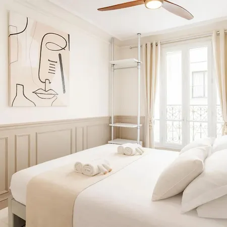 Eiffel Tower Apartment
