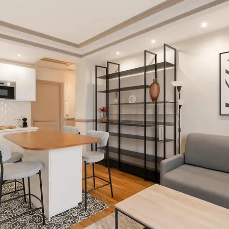 Eiffel Tower Apartment Paris